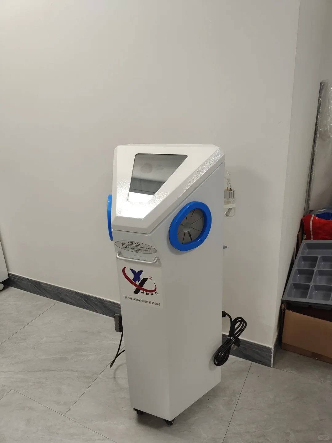 牙科技工台｜可移动防尘喷砂机打磨机一体