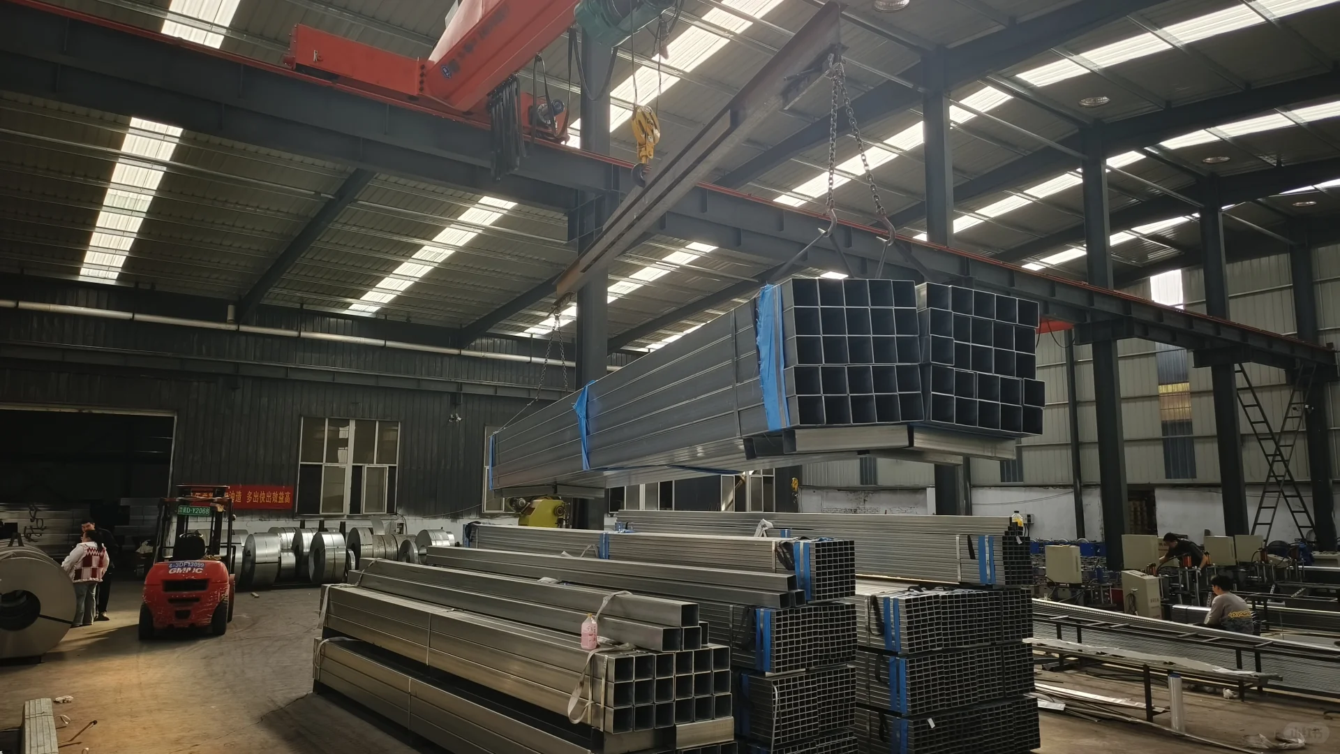 ⚡光伏支架选对，电站收益翻倍！