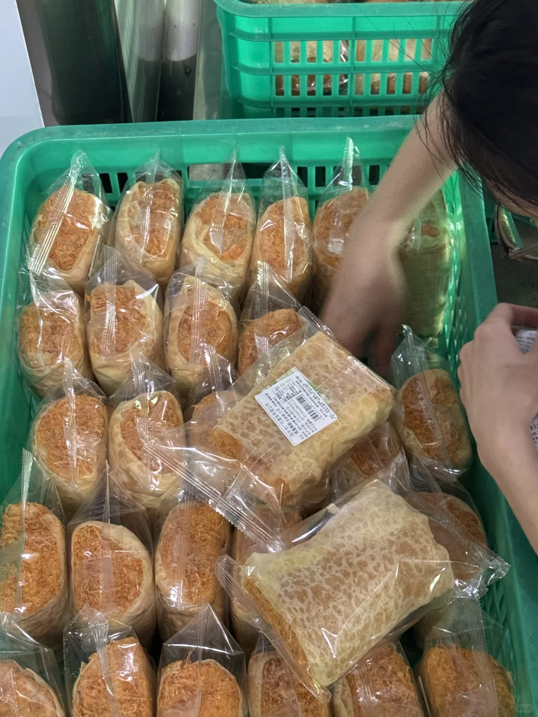 我怀疑你们是来工厂进货了