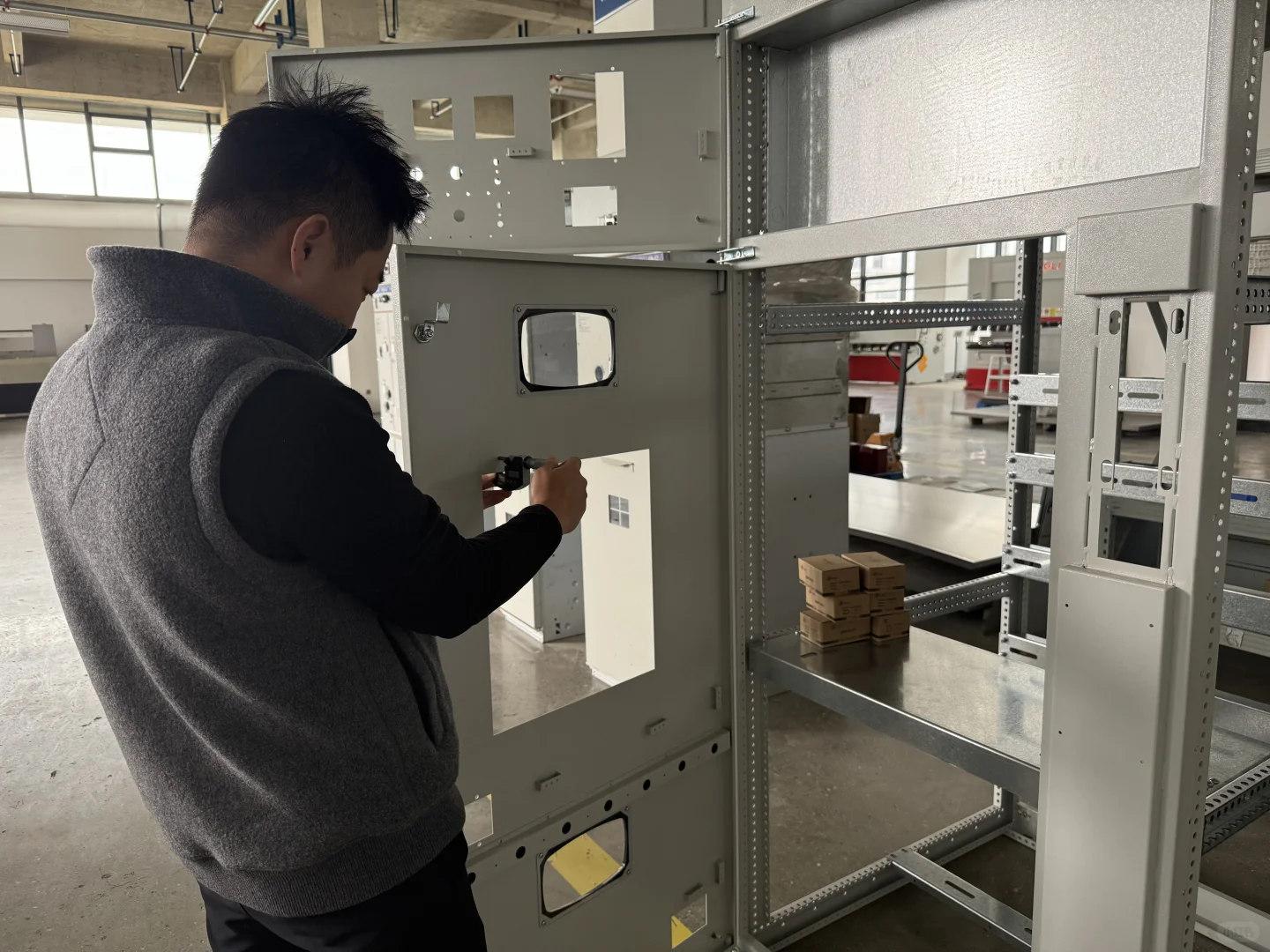 重生之 我在小红书卖配电柜