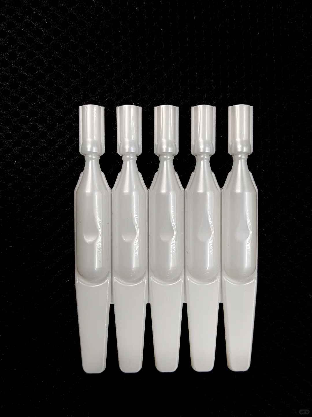 次抛精华灌装封尾机节省60%人工成本的秘密