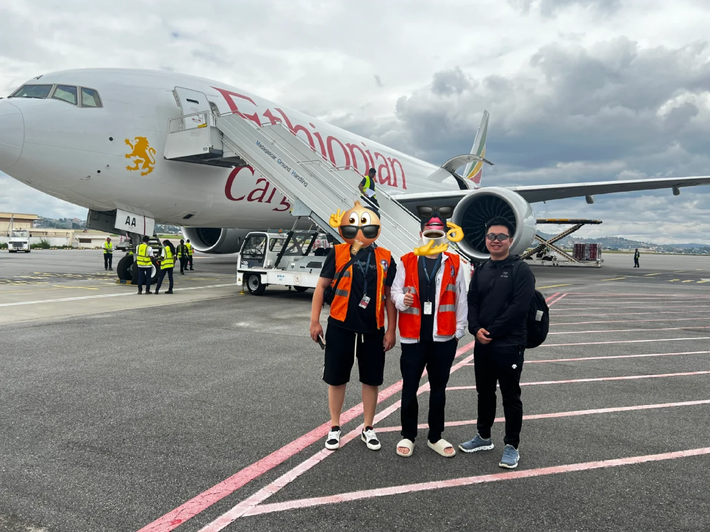 包一架777货机是什么体验？