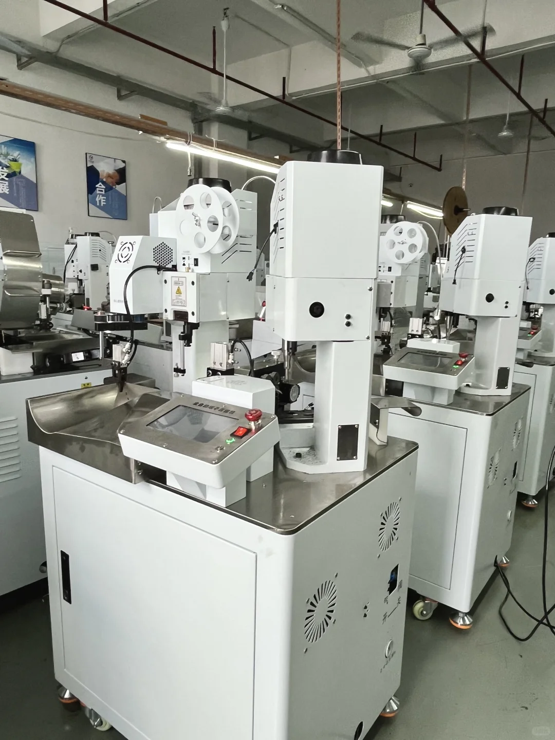 全自动双头端子机 骨折价，需要私?