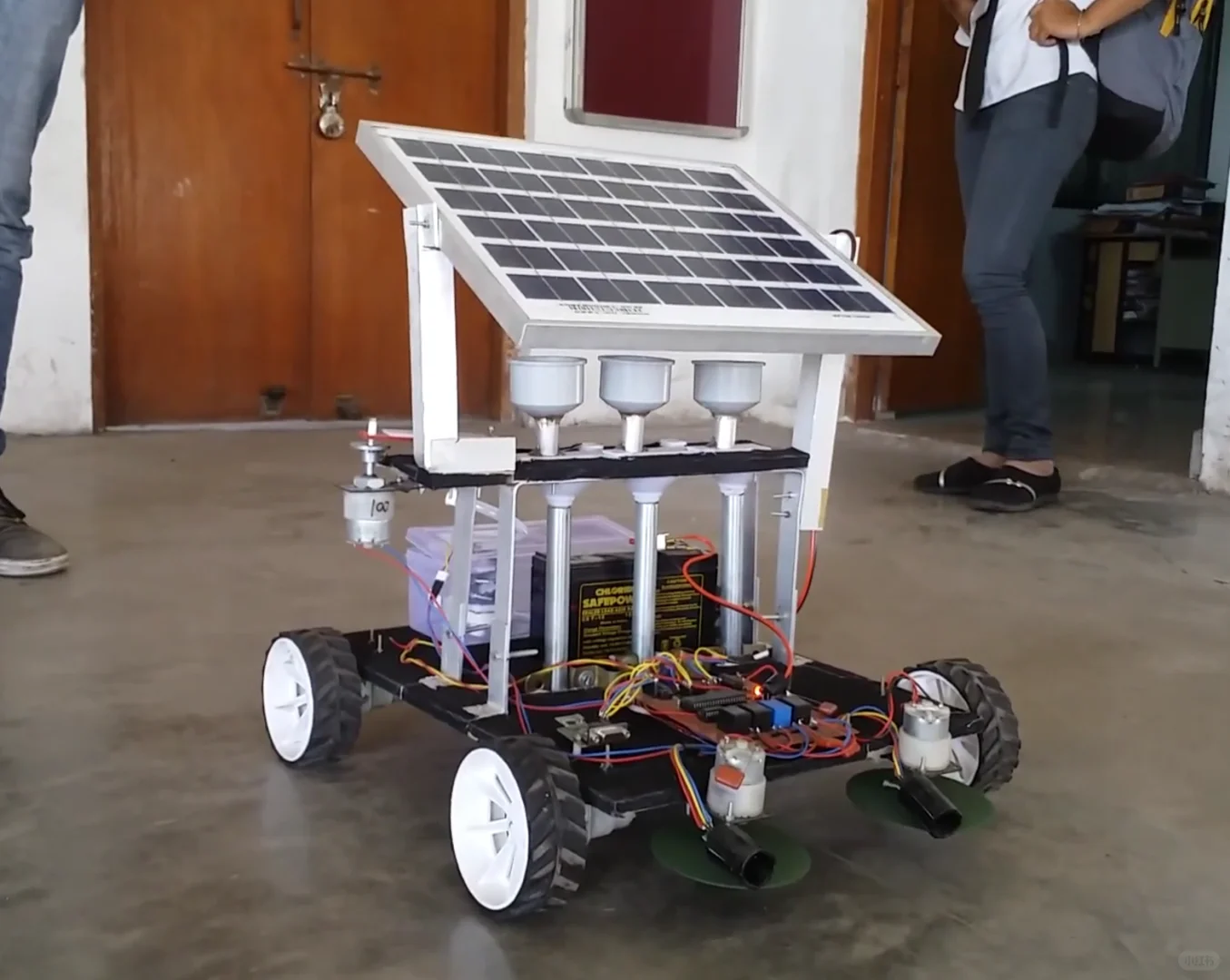 智能农业装备创新大赛-无线多用途农业机器