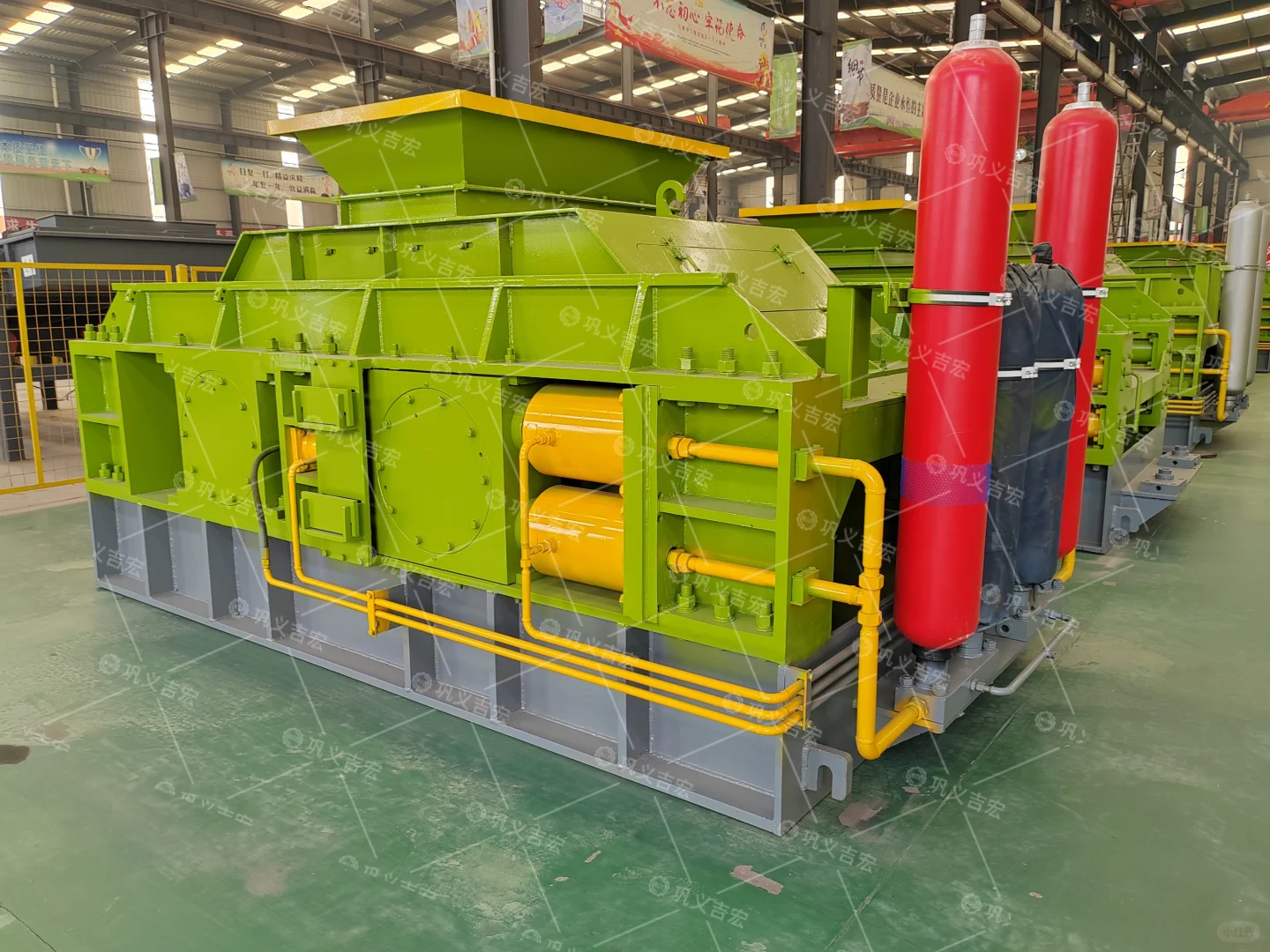 大型液压对辊破碎机厂家直供 专业矿山设备