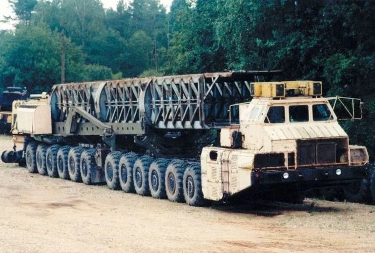 公路列车——МАЗ-7907特种运输车