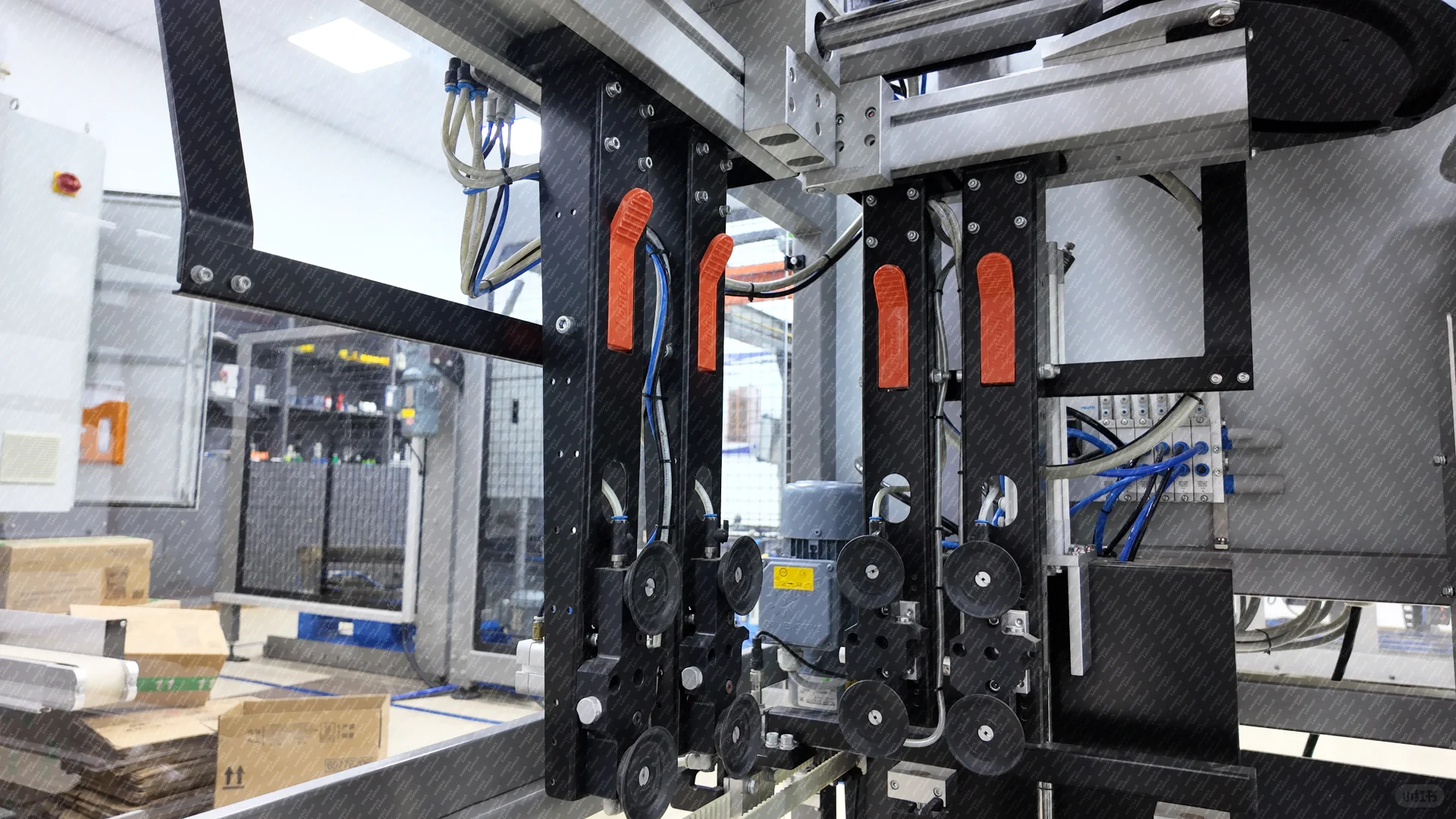 24 小时不停工！L 型开箱机 yyds