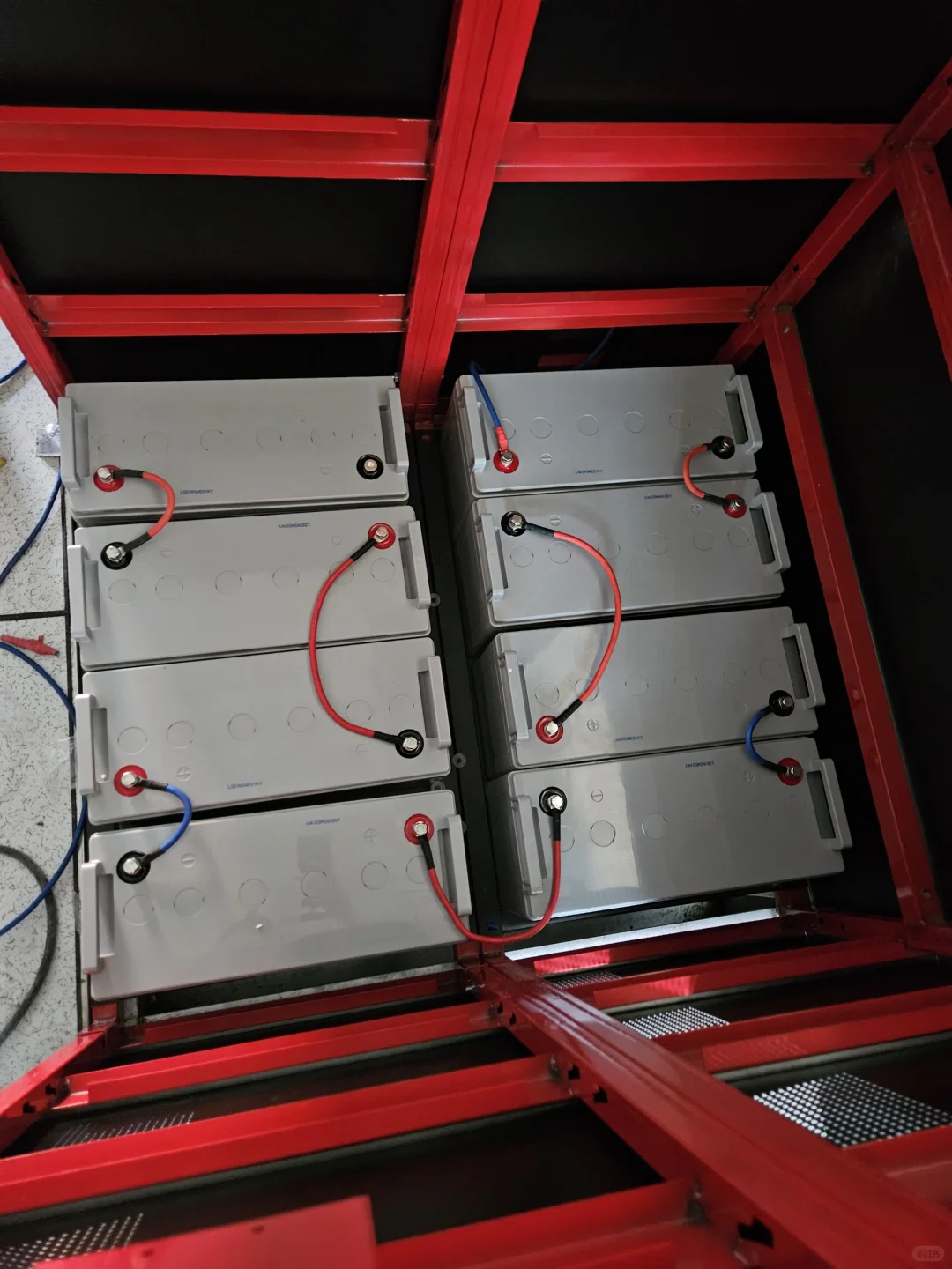 监控室安装调试60KVA应急电源