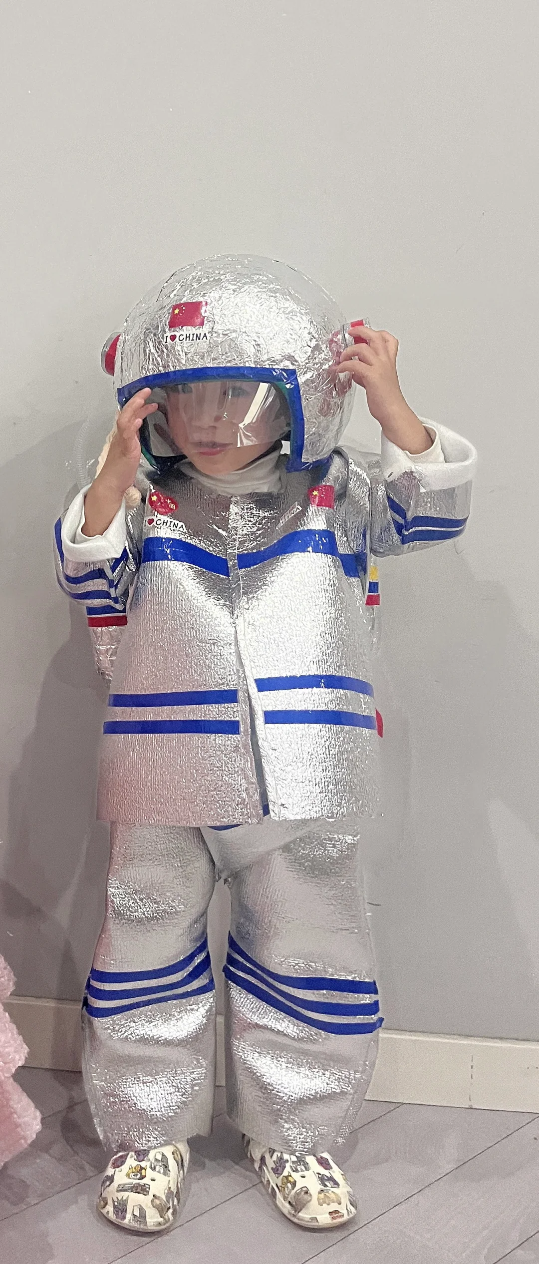 幼儿园环保模特秀，小小宇航员?‍?！