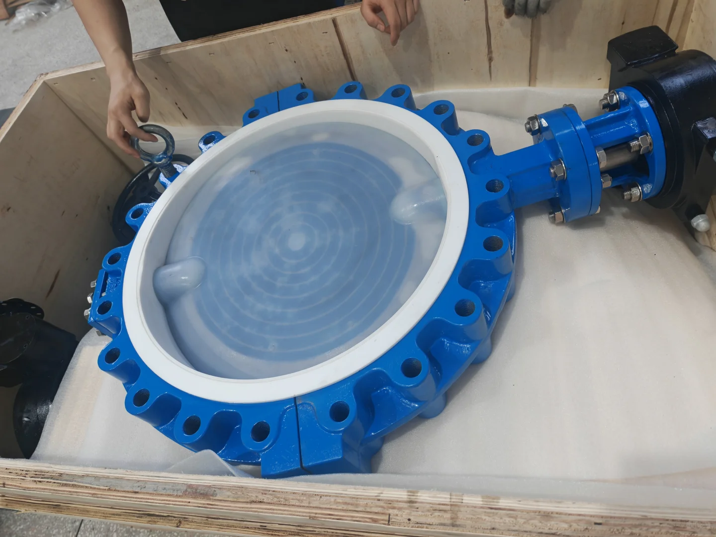 浦欧威阀门以技术突破与团队力量致敬十一月