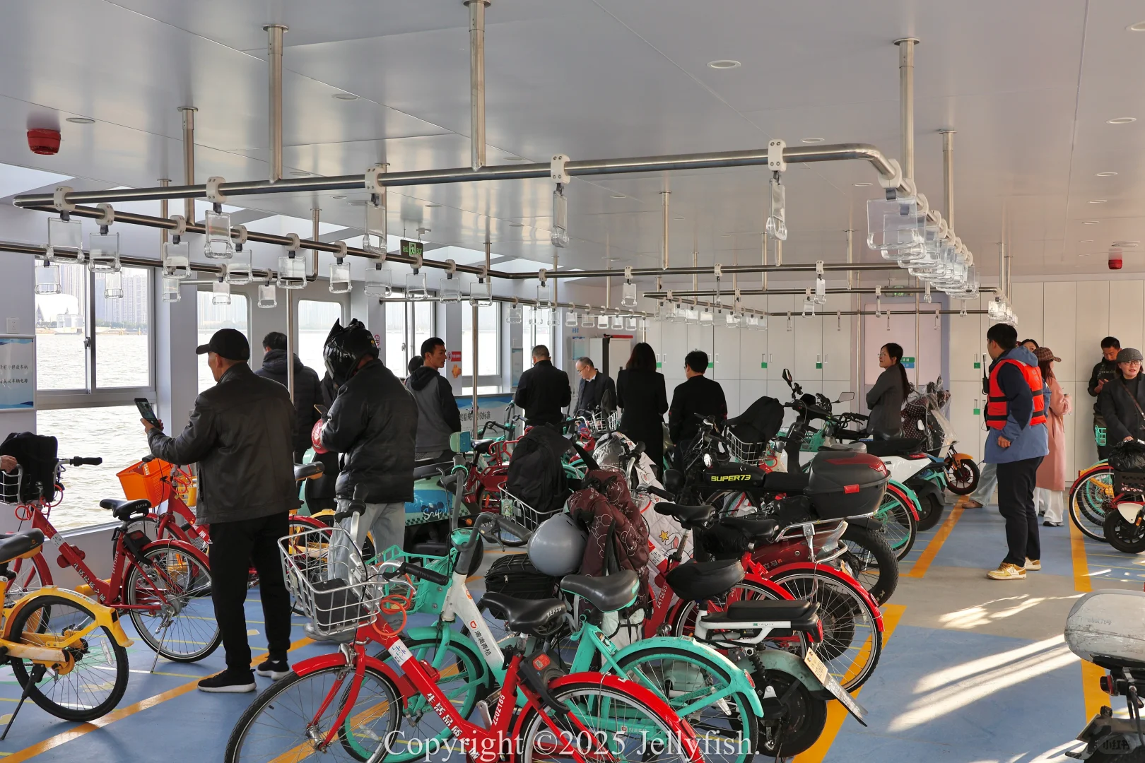 钱江三桥临时轮渡 运营首日随摄