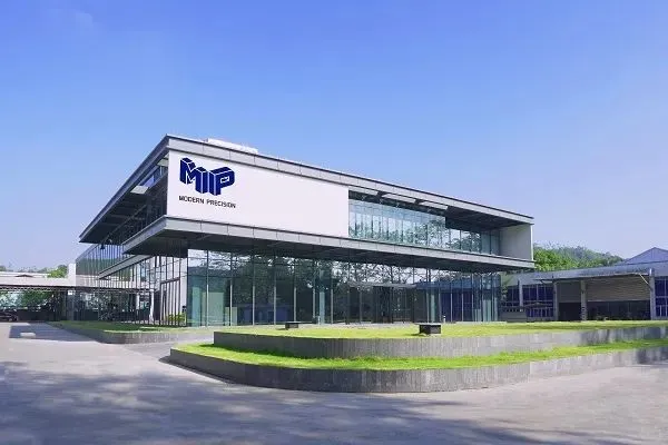 ✨精密模具领航者 | 现代精密集团✨