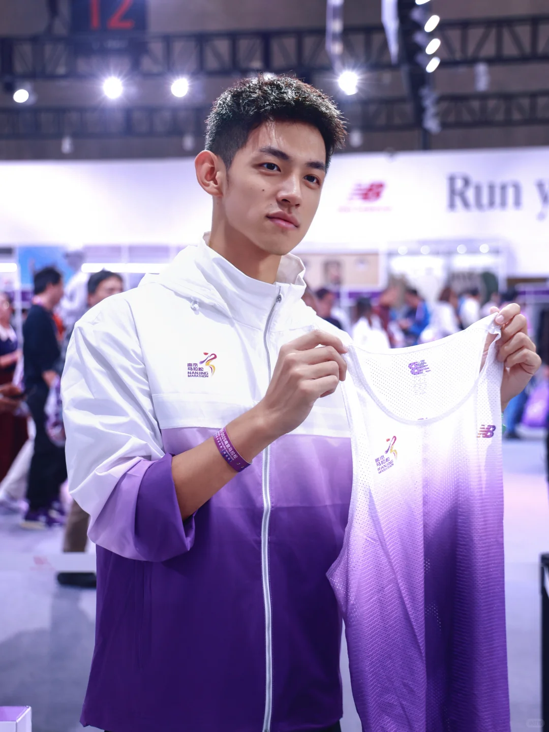 北大金融男跑南京马拉松P(跑)B(崩)了!