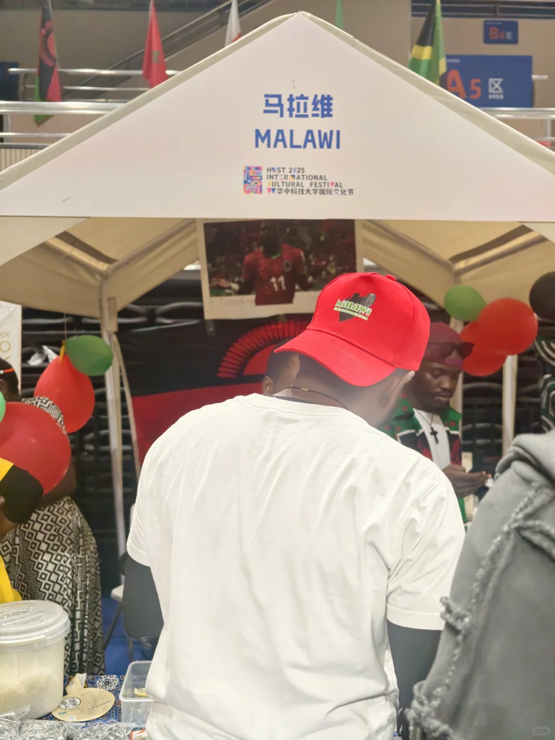 在武汉：一下午去了50多个国家