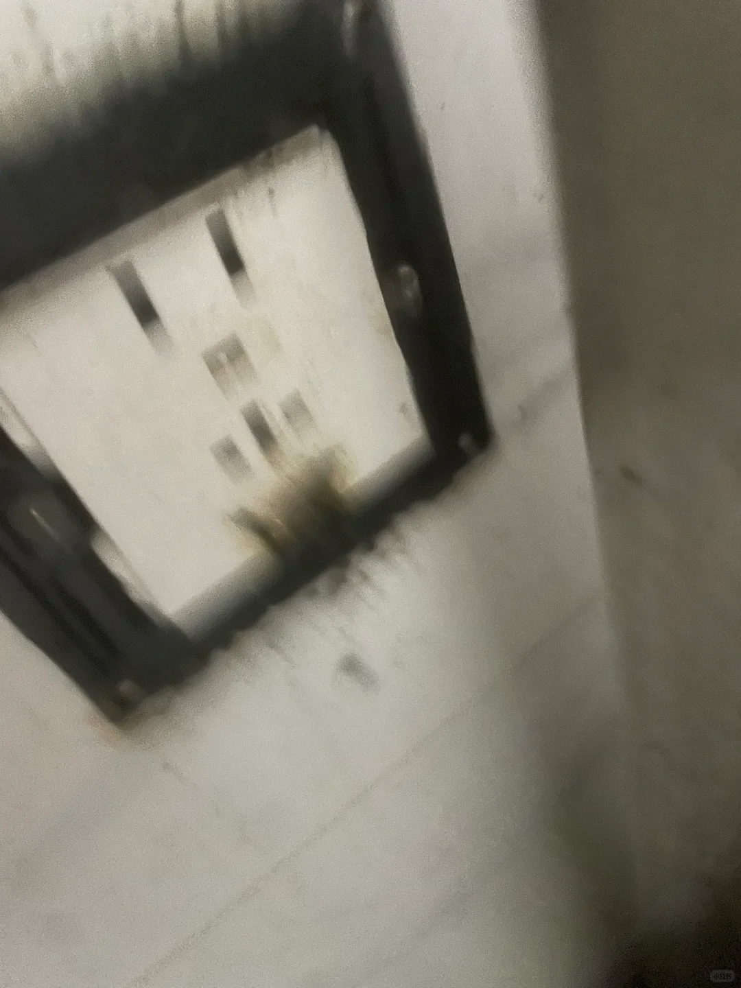 ?电工抢修 | 雨夜的紧急任务?