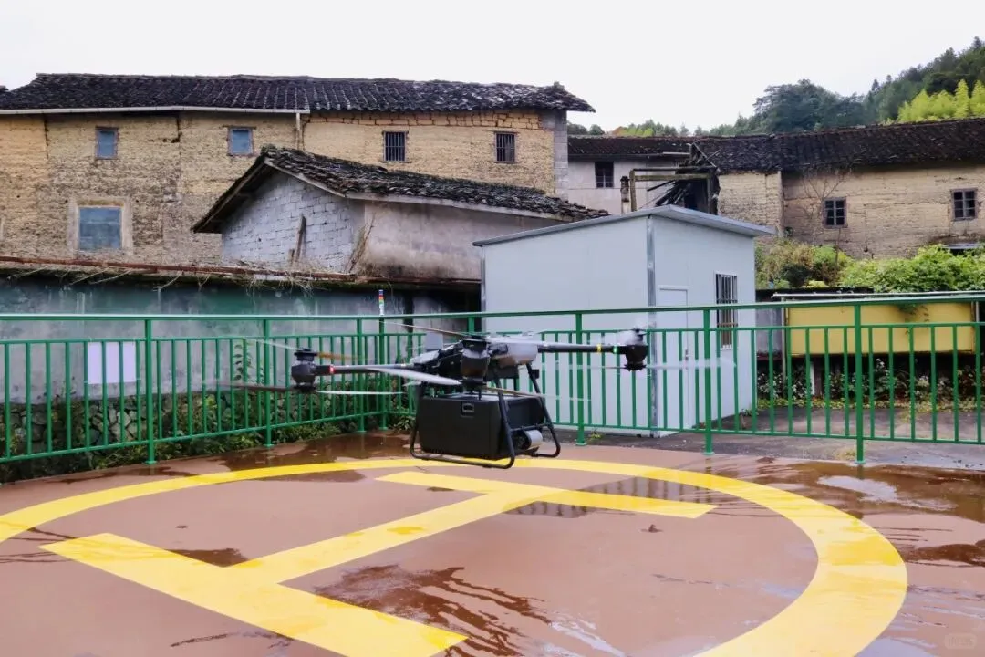浙江龙泉山区无人机运输航线常态化运行