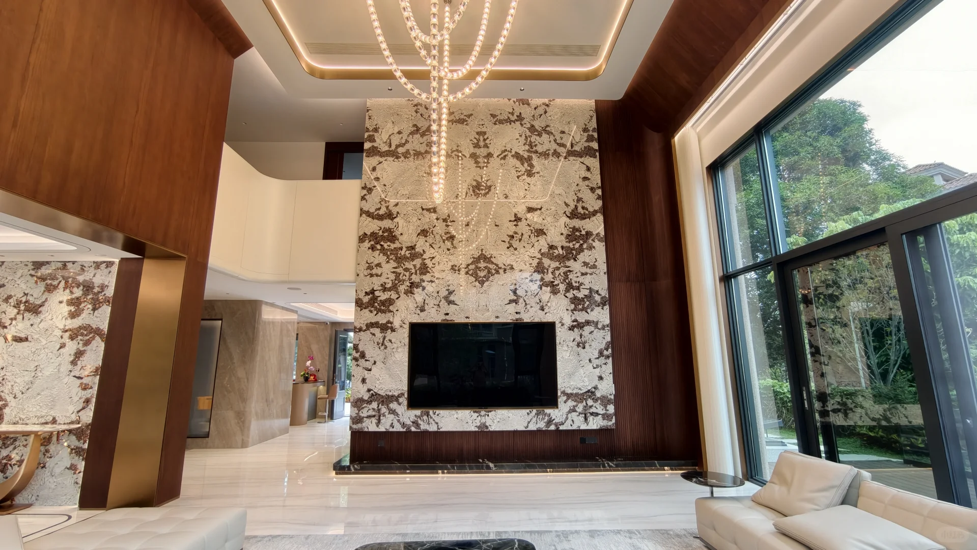 新落地的别墅智能灯光一体化案例分享