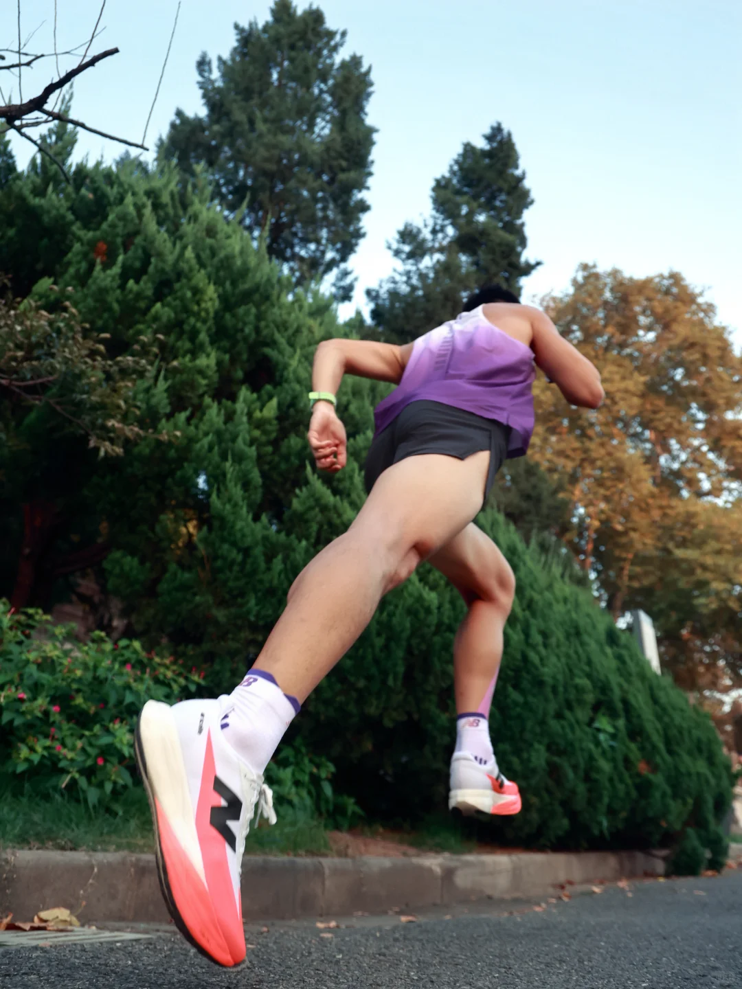 北大金融男跑南京马拉松P(跑)B(崩)了!