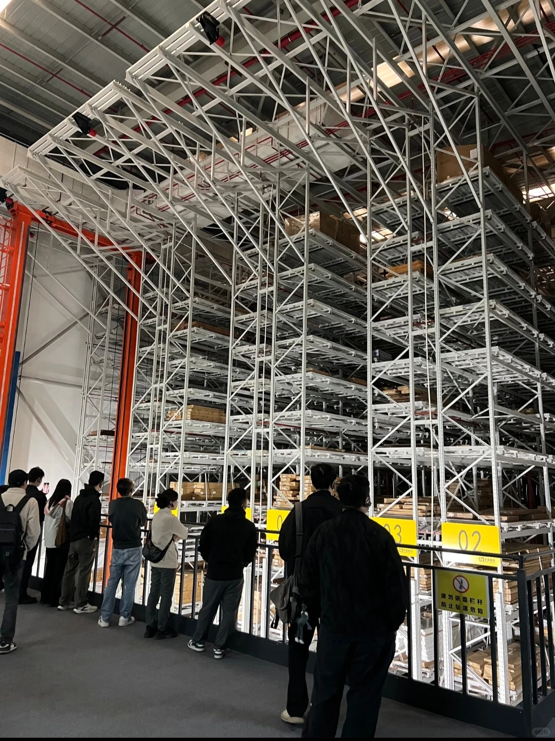 揭秘索菲亚4.0工厂!机器比人多?