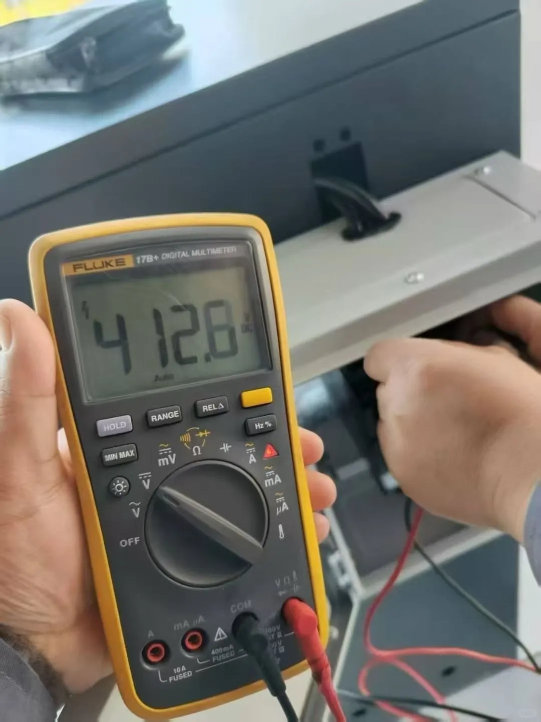 施耐德UPS不间断电源