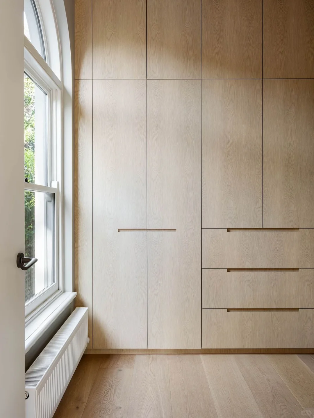 原木风衣柜定制,工艺材质介绍