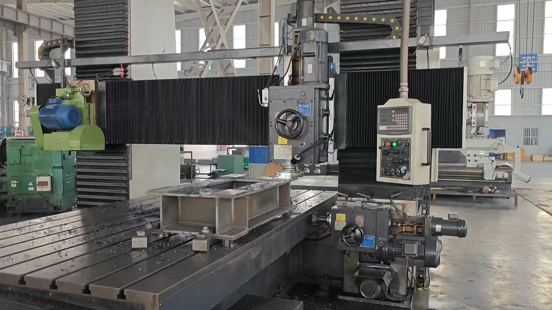 厂二代车间日常巡视中