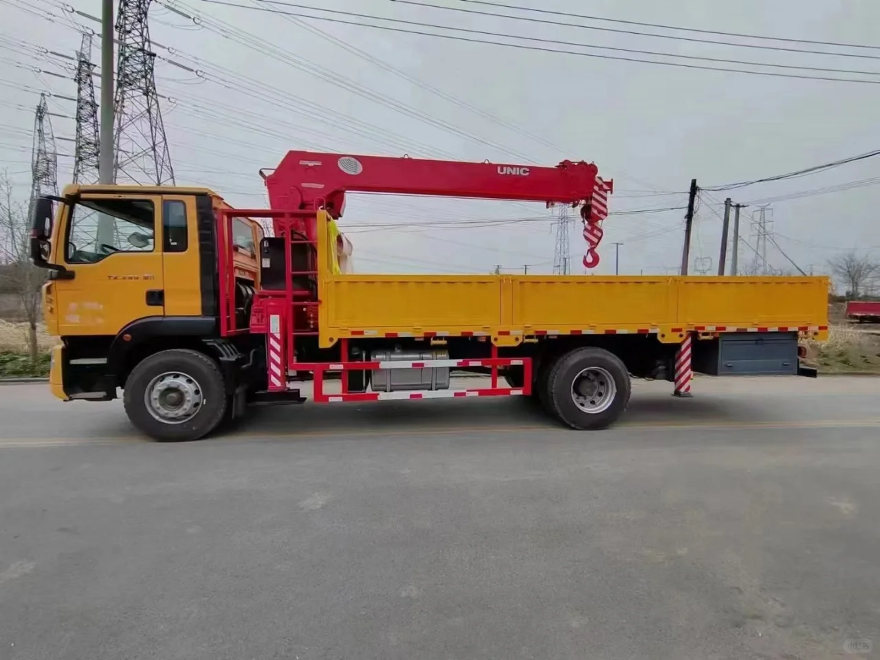 随车起重运输车选购指南如何选择性价比高的