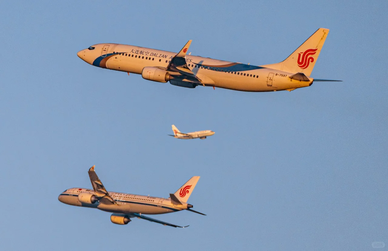 首都机场上空的三机史诗级相遇,有919呦