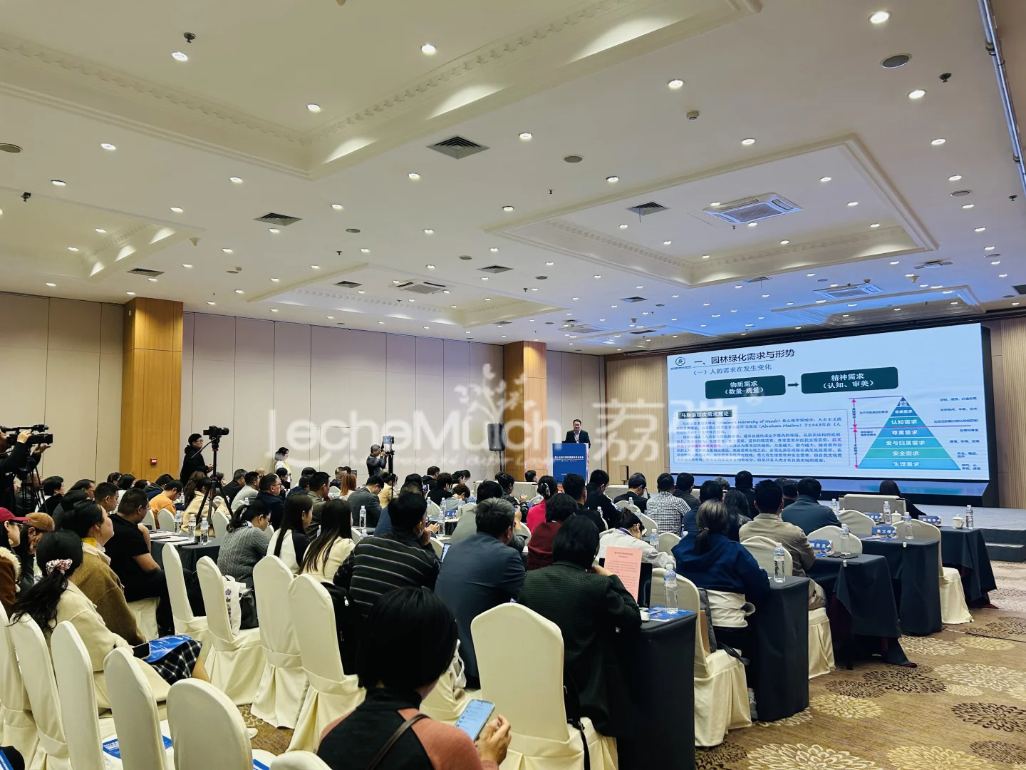 践行“无废园林”理念