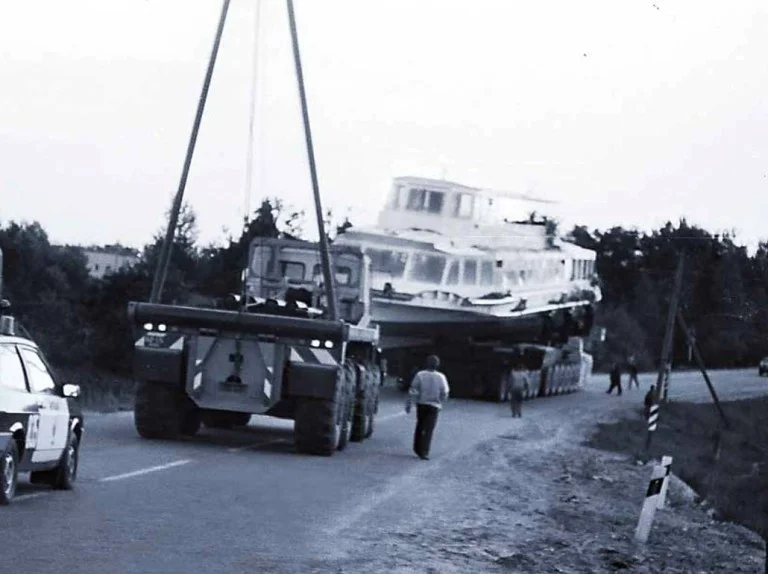 公路列车——МАЗ-7907特种运输车