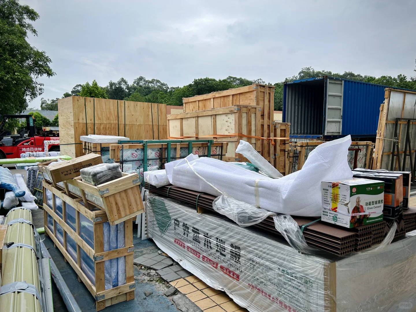 源头厂门窗出口