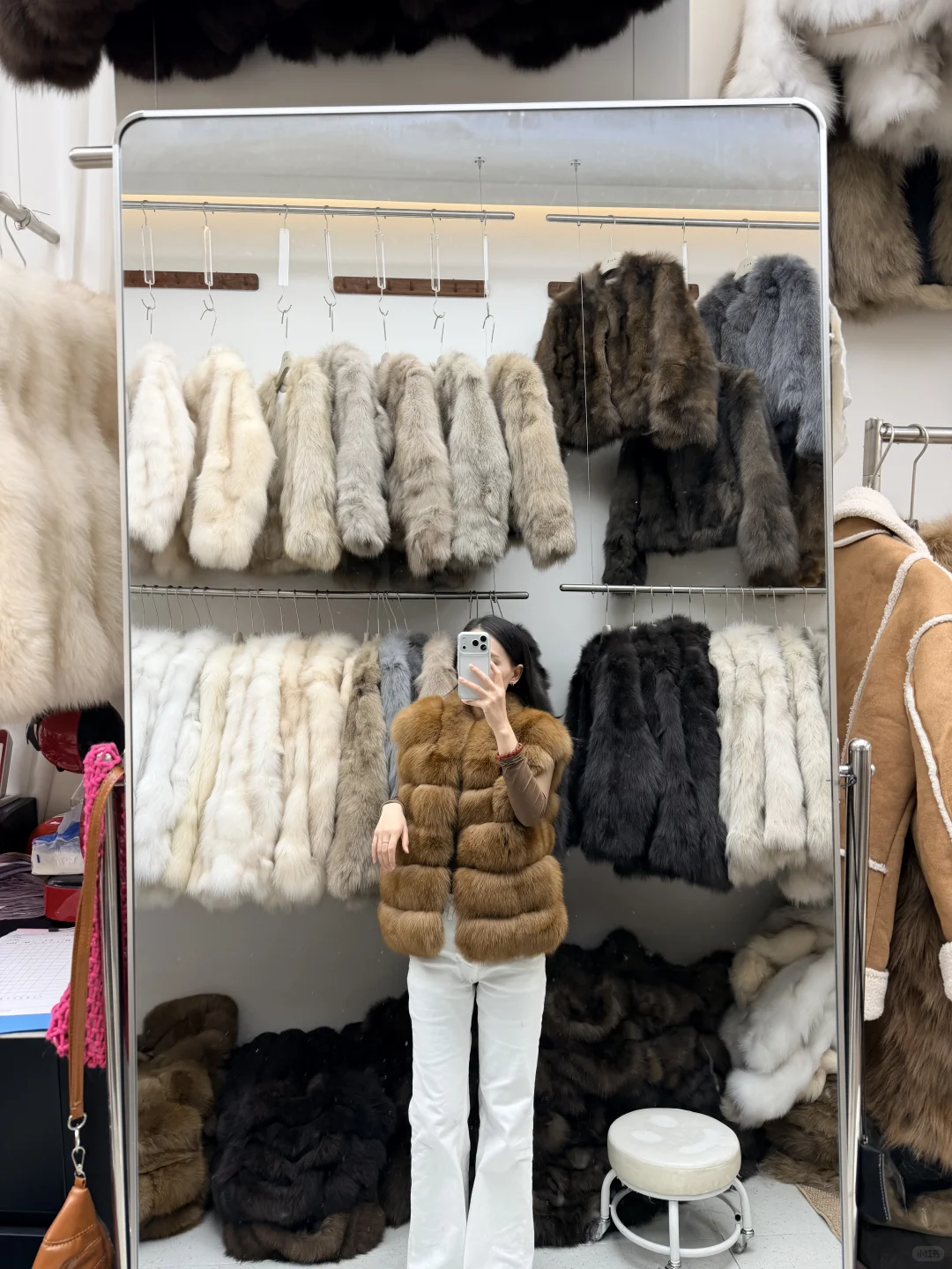海宁皮革城攻略小个子也能买到心仪的皮草?