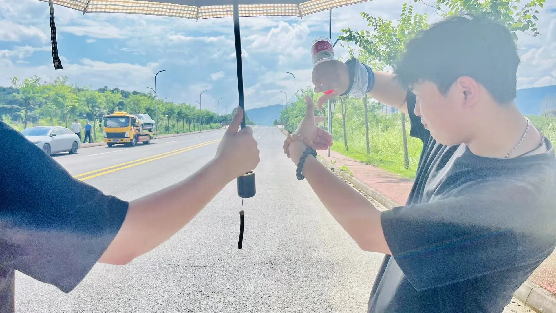 田野上的科技生活?