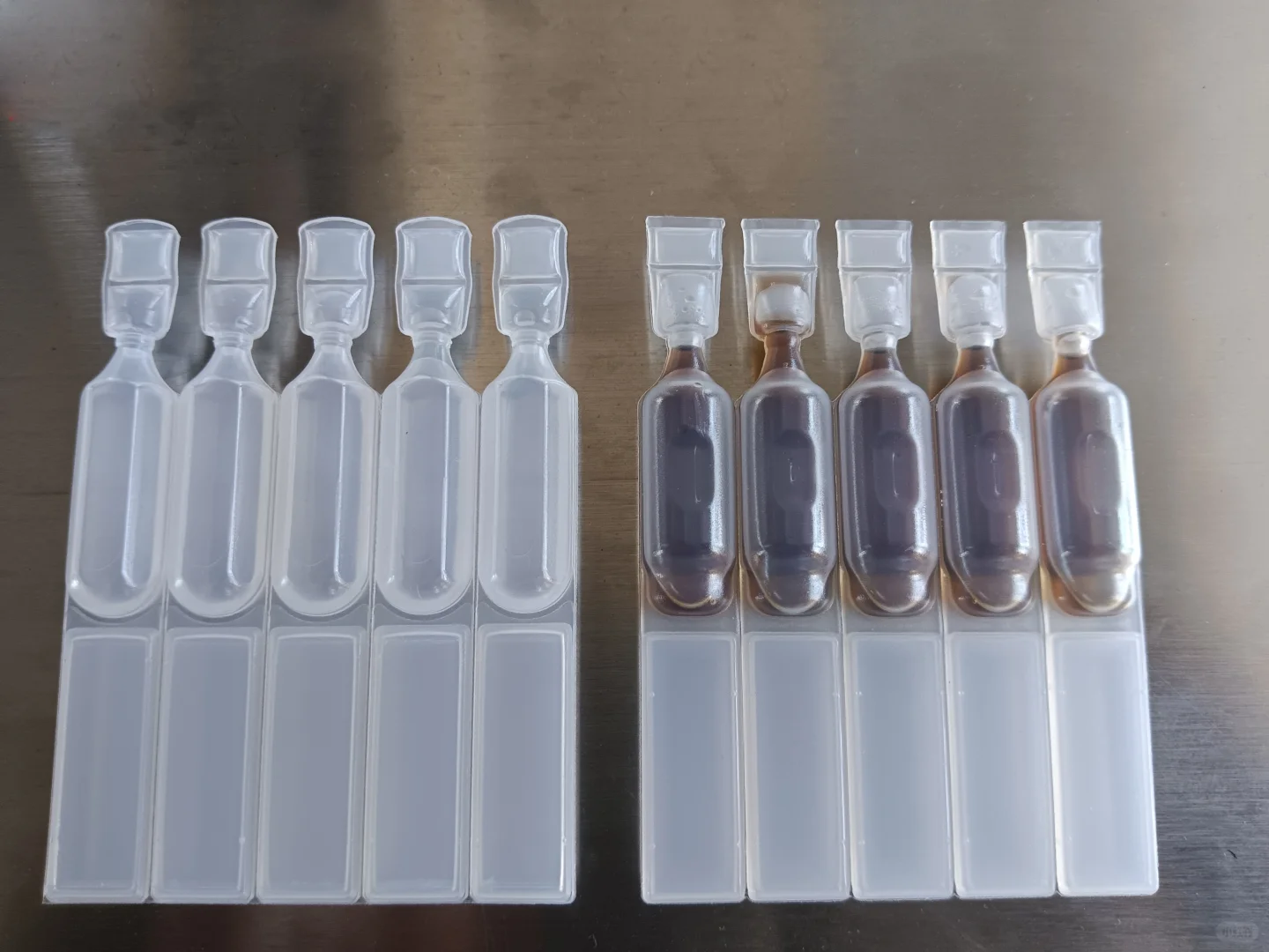 次抛精华灌装封尾机节省60%人工成本的秘密