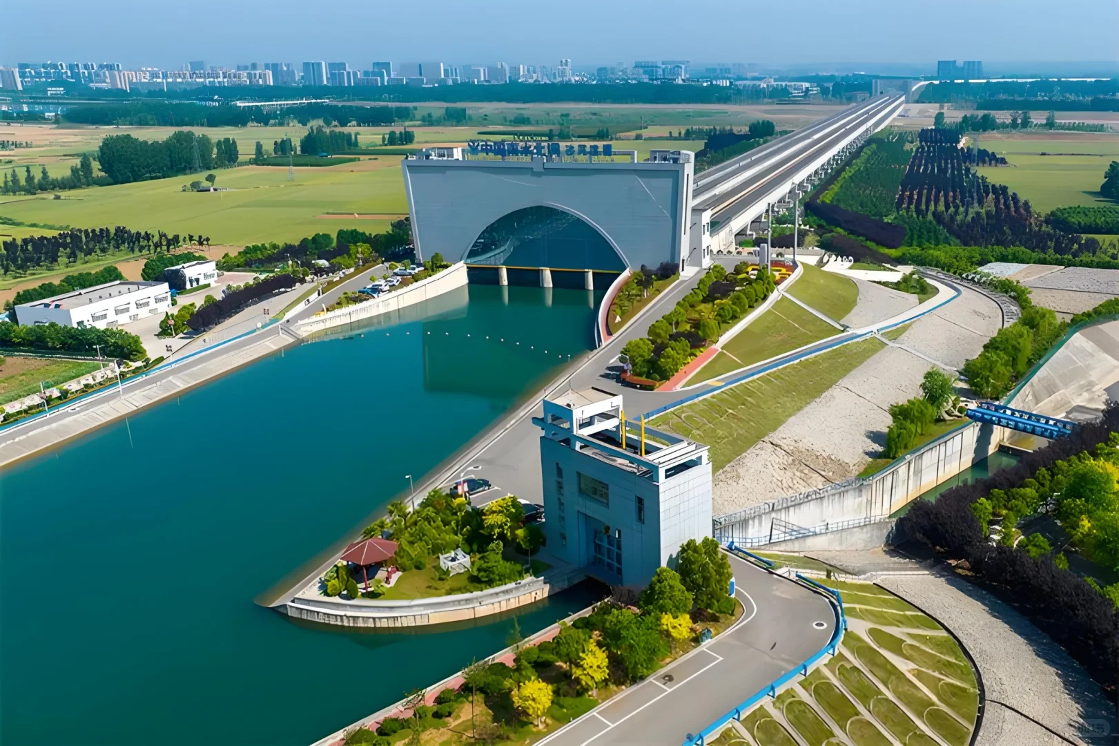 南水北调之沙河渡槽：水到渠成 从天而降！