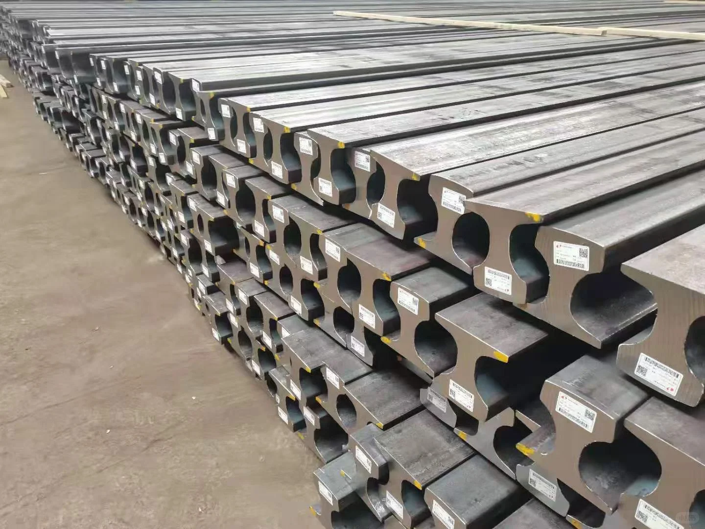 二手钢轨 二手轨道钢 二手路轨 再用轨全新