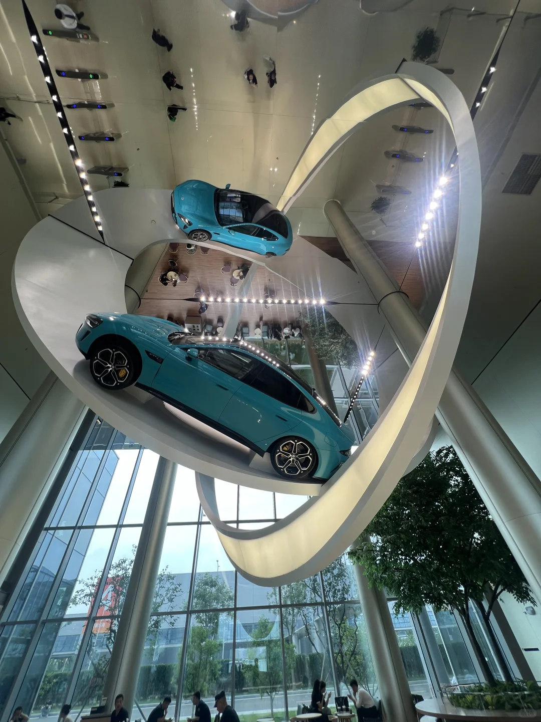 小米汽车工厂:现实版的科技“巧克力工厂”