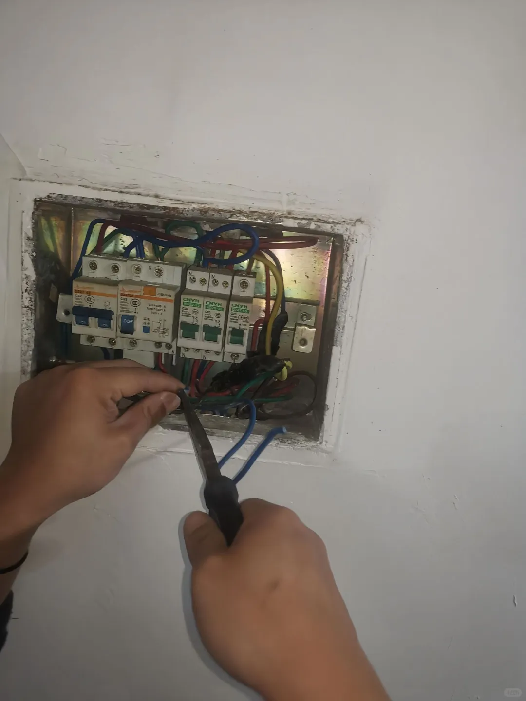 公益维修暖人心!这些家庭电路故障免费修✨