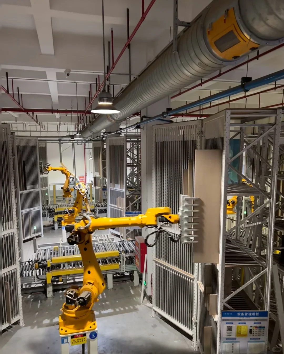 揭秘索菲亚4.0工厂!机器比人多?