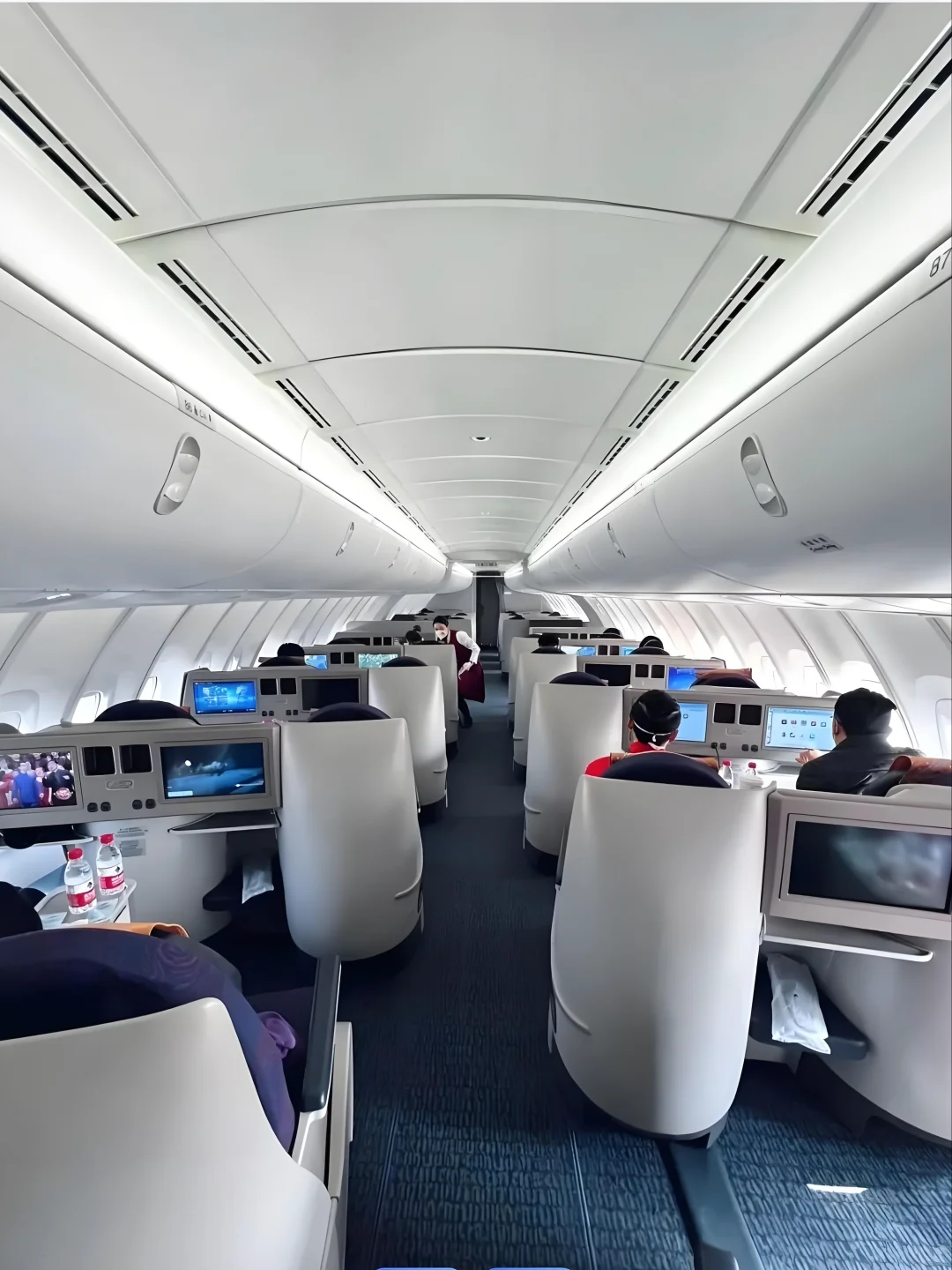 国航有款四发双层大飞机,7架不是都能坐到