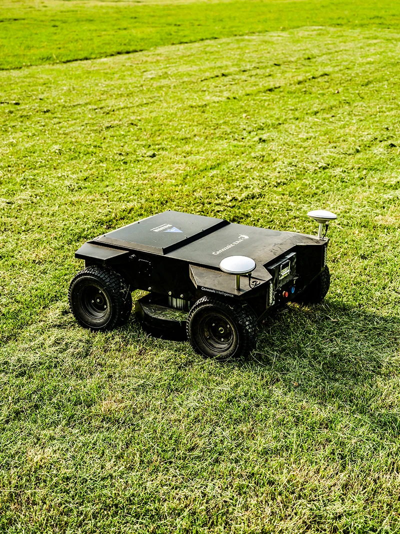 果园除草黑科技：1台=10工人省12万?