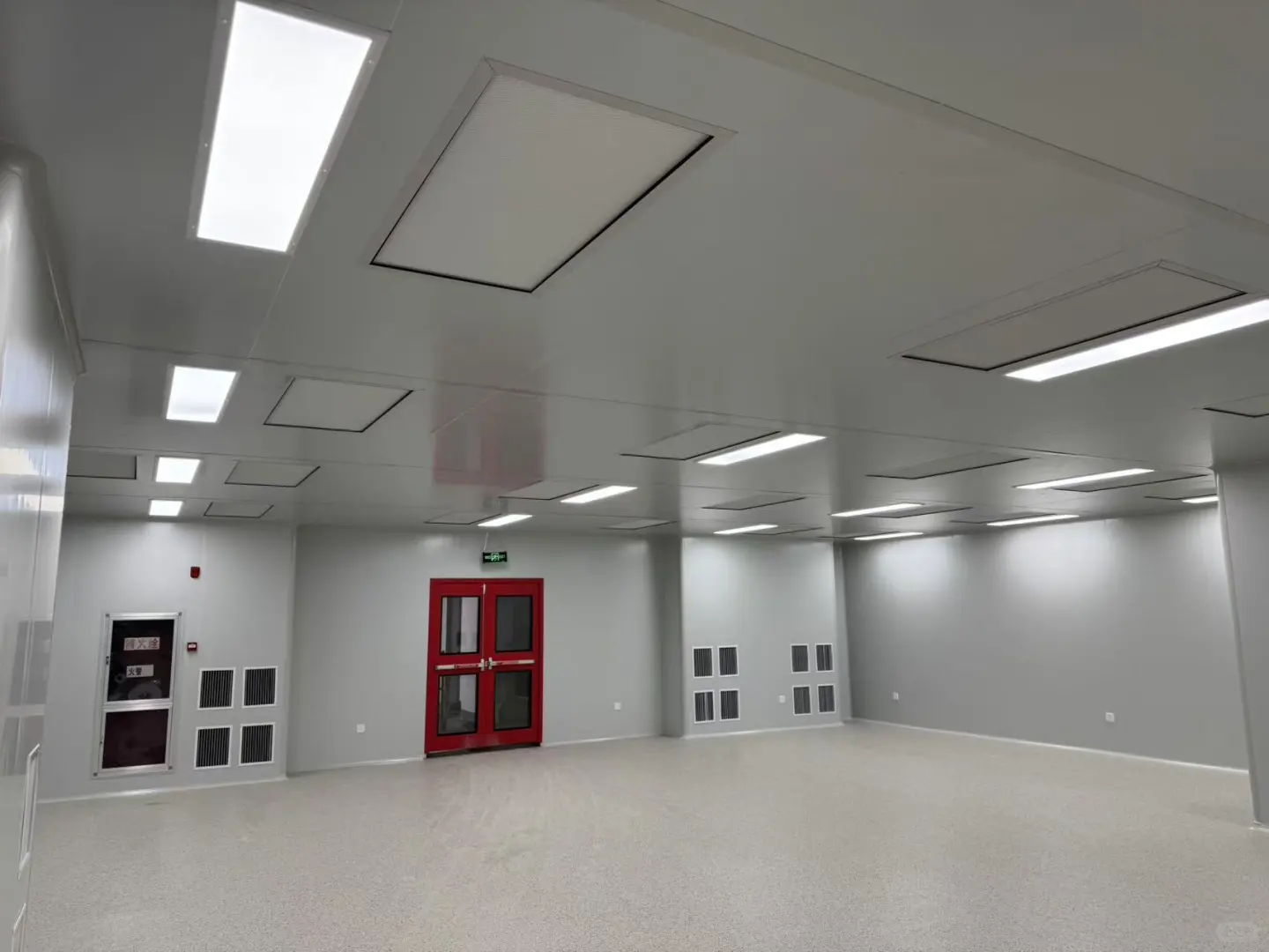 食品厂打造无尘车间!