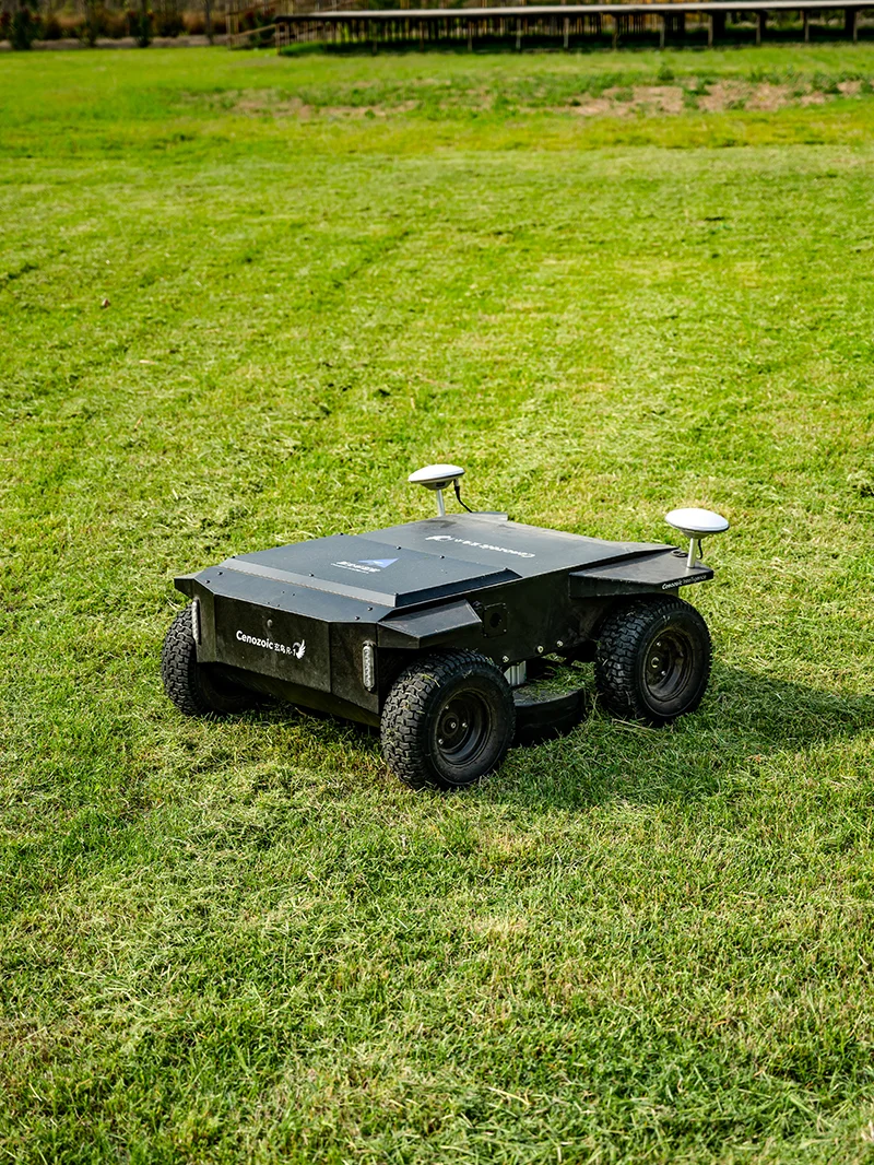 果园除草黑科技：1台=10工人省12万?