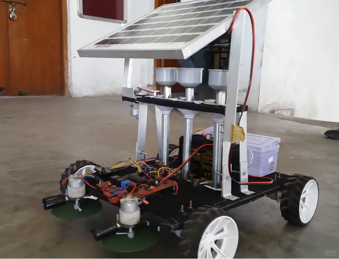 智能农业装备创新大赛-无线多用途农业机器