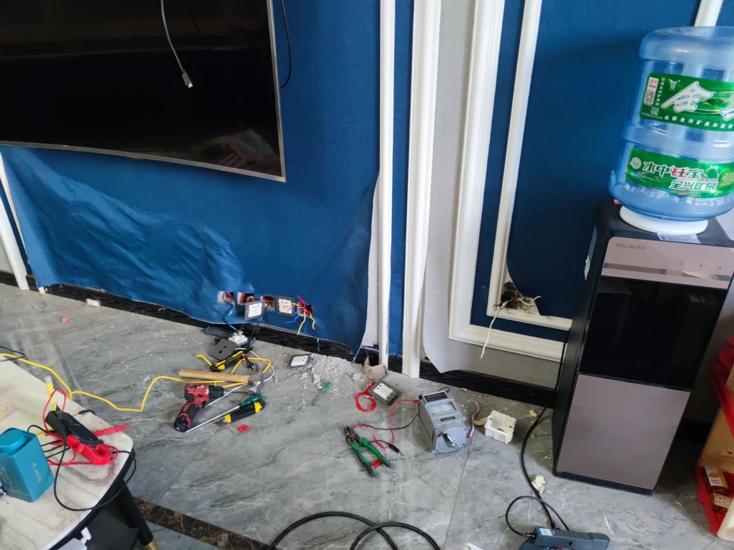 查漏电，换暗线，收多少合适？