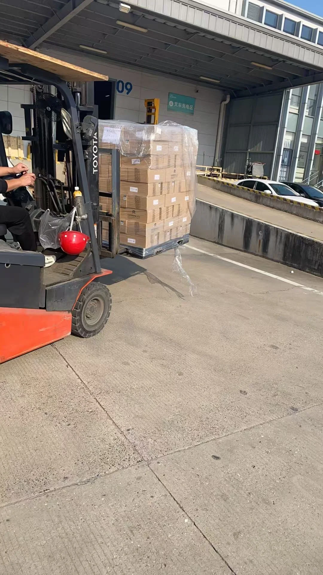 收货?卖货?全能美妆选手上线