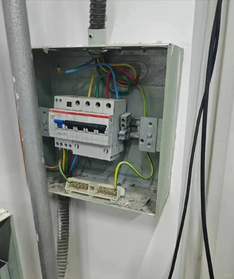 兰州城关电工上门维修