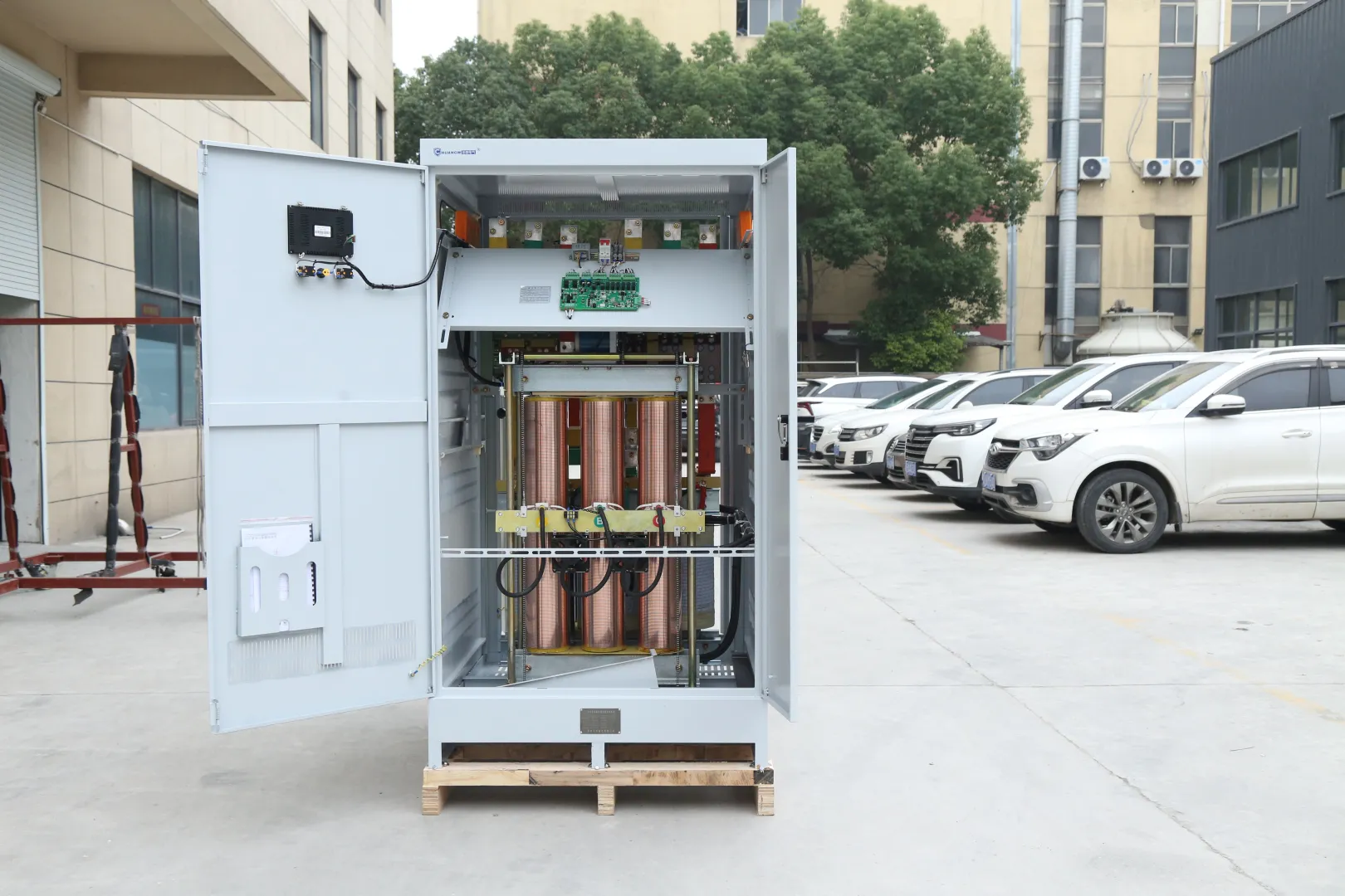 三相电稳压器报价多少钱一台