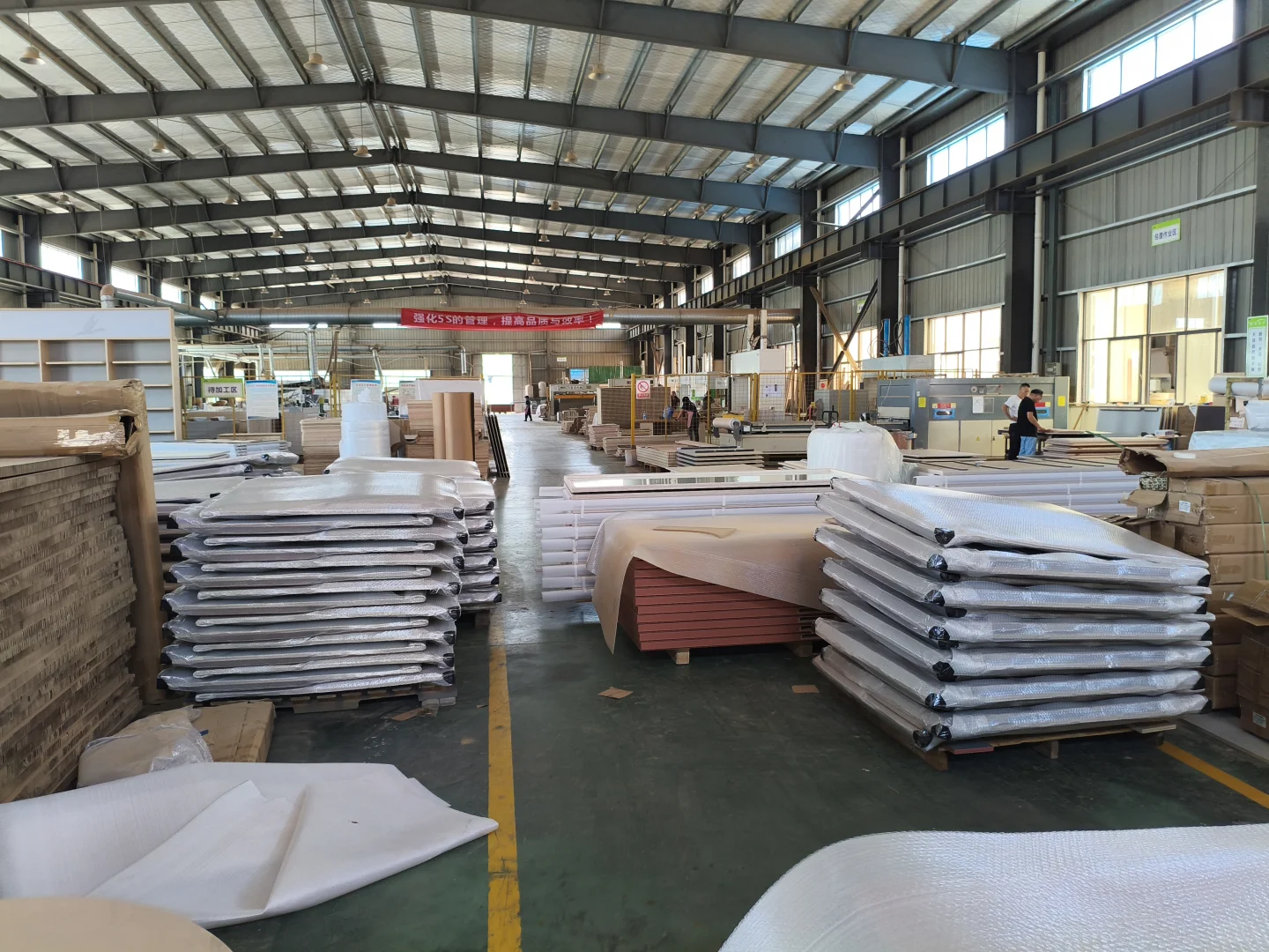 ? 高温天气拜访客户，帮助解决融资难题