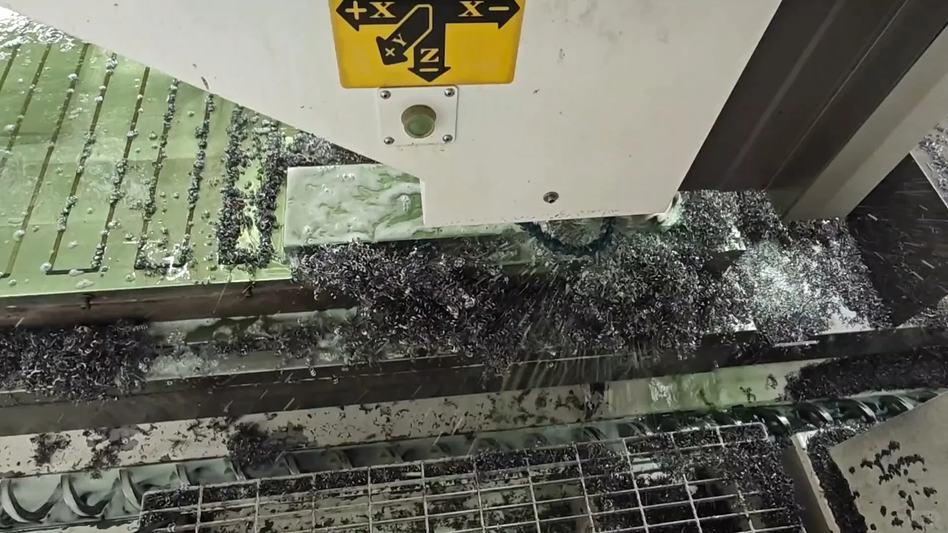 厂二代车间日常巡视中